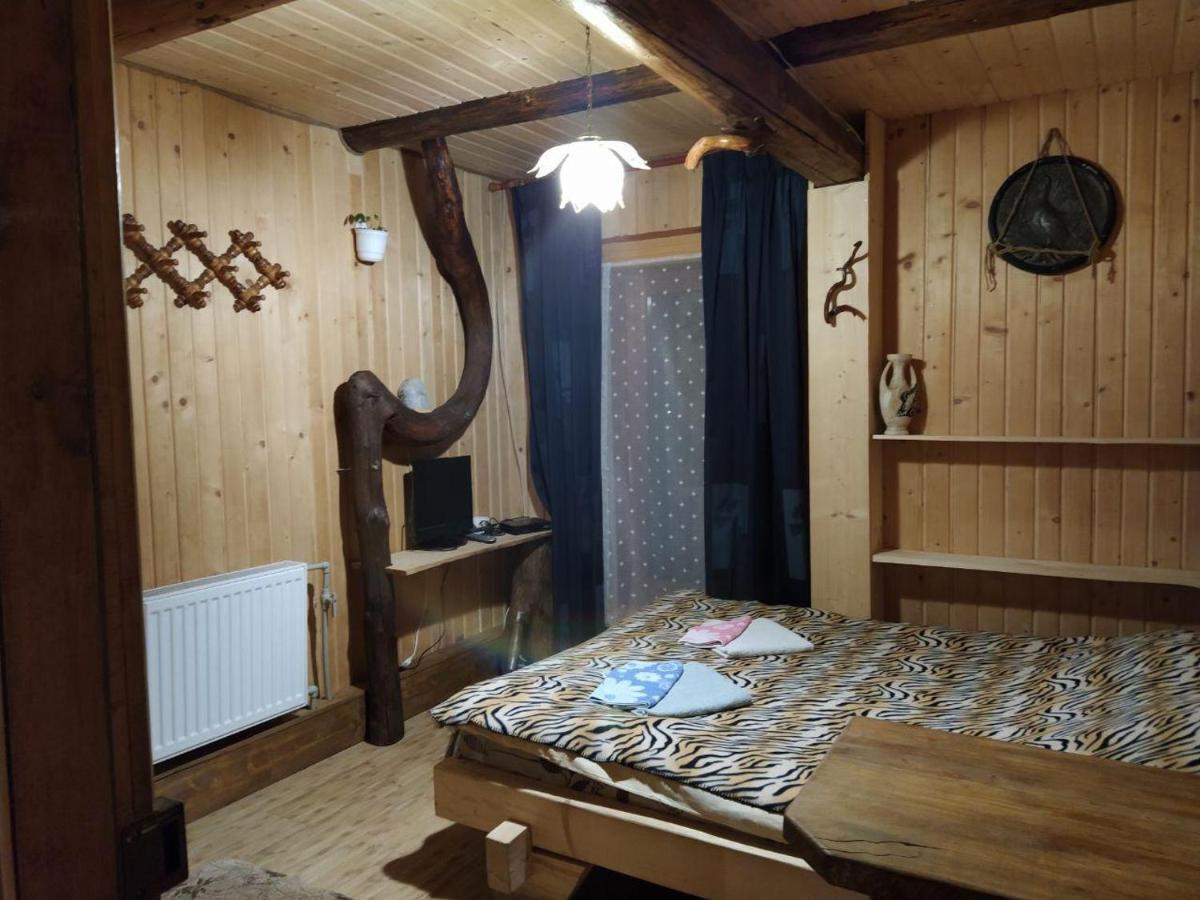 Hotel Krutogora Tatariv Esterno foto